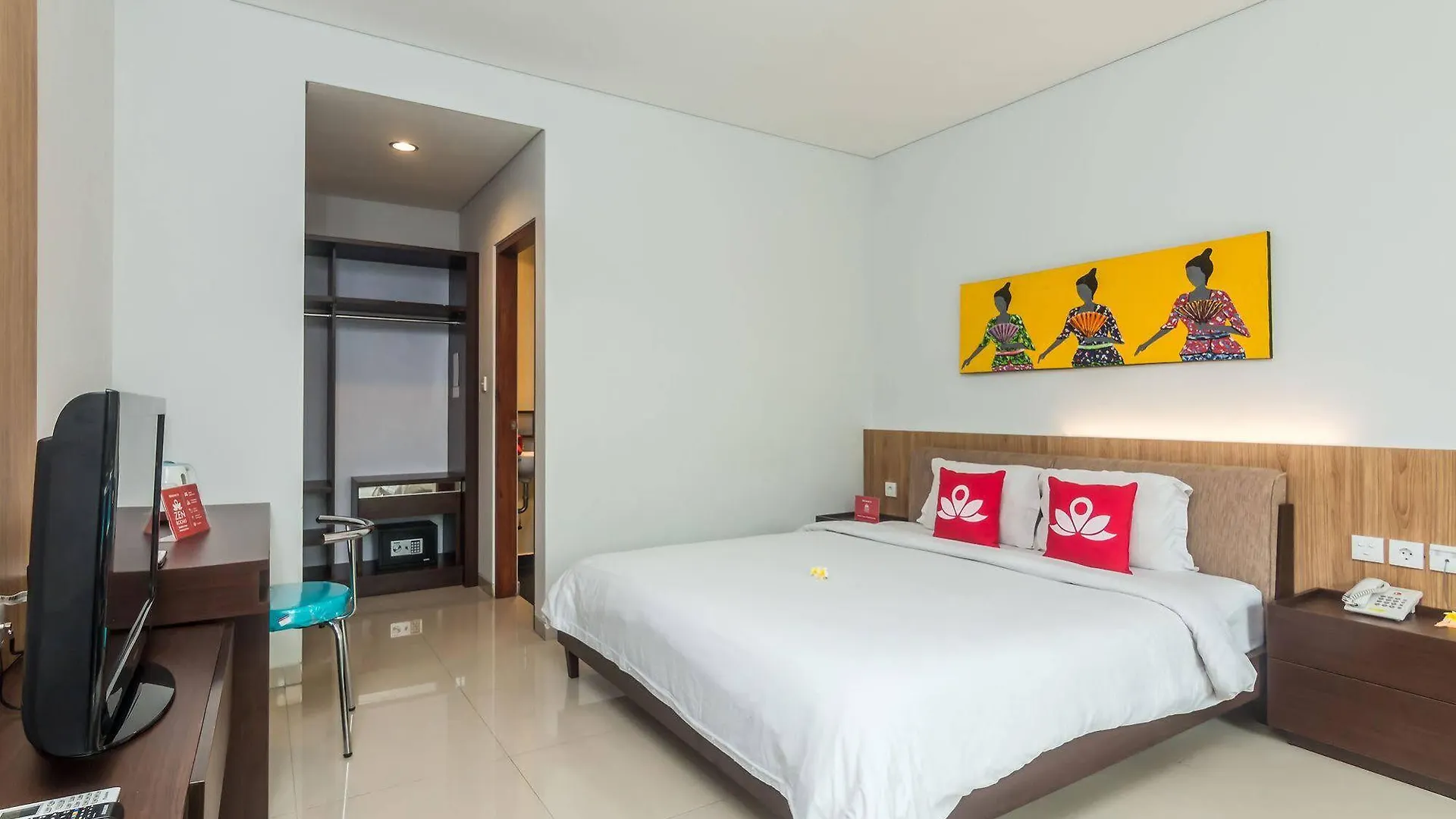 Zen Rooms Seminyak Mertanadi 3*,